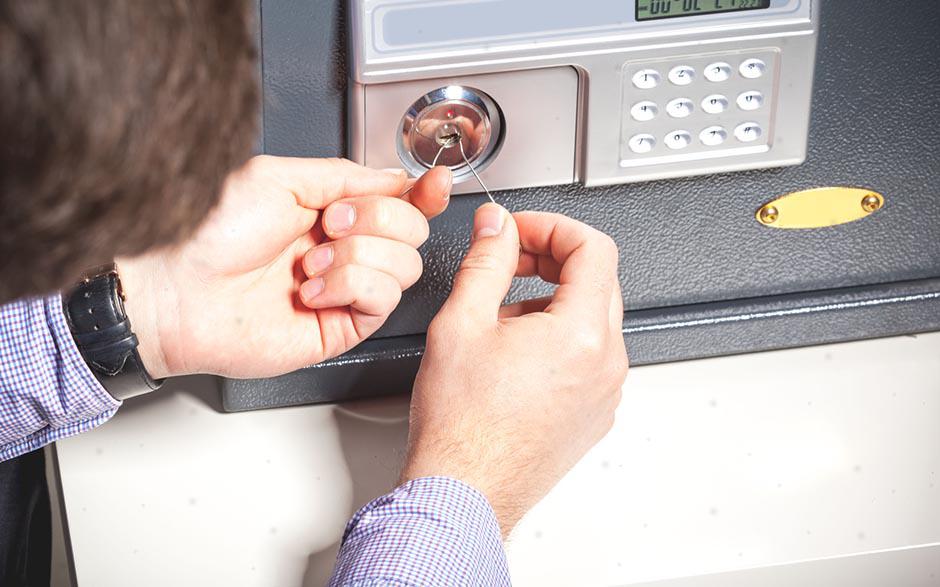 urgence serrurier prix changement serrure Courbevoie